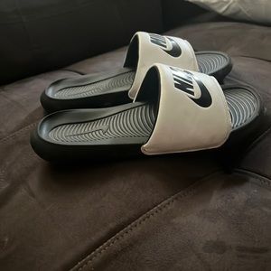 nike slides.